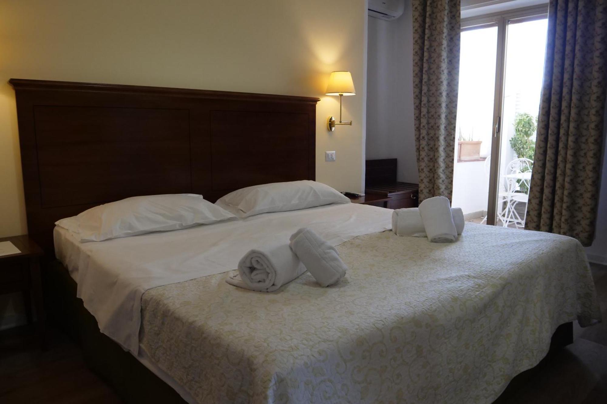 Hotel Elios Tao Таормина Экстерьер фото