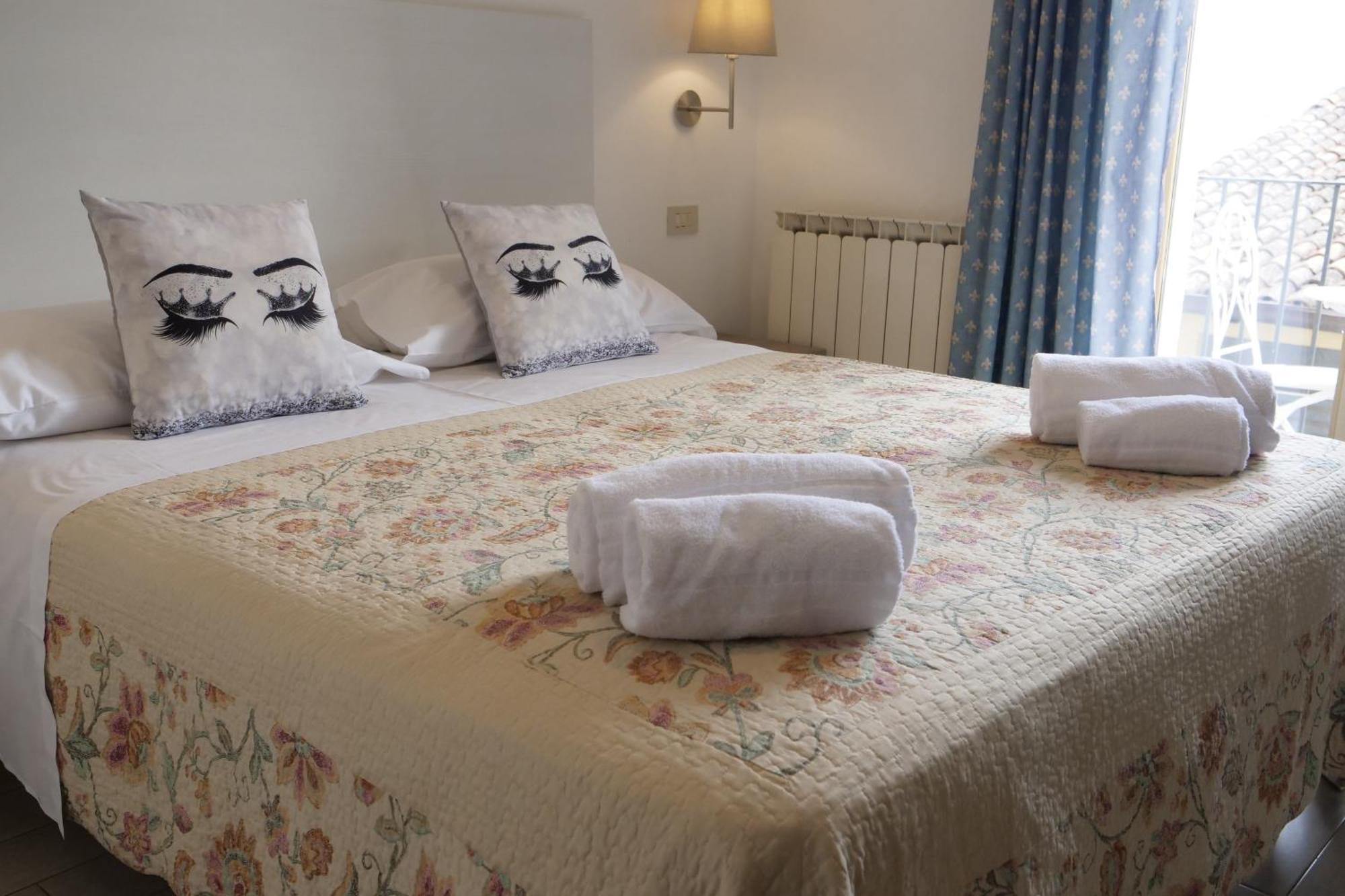 Hotel Elios Tao Таормина Экстерьер фото