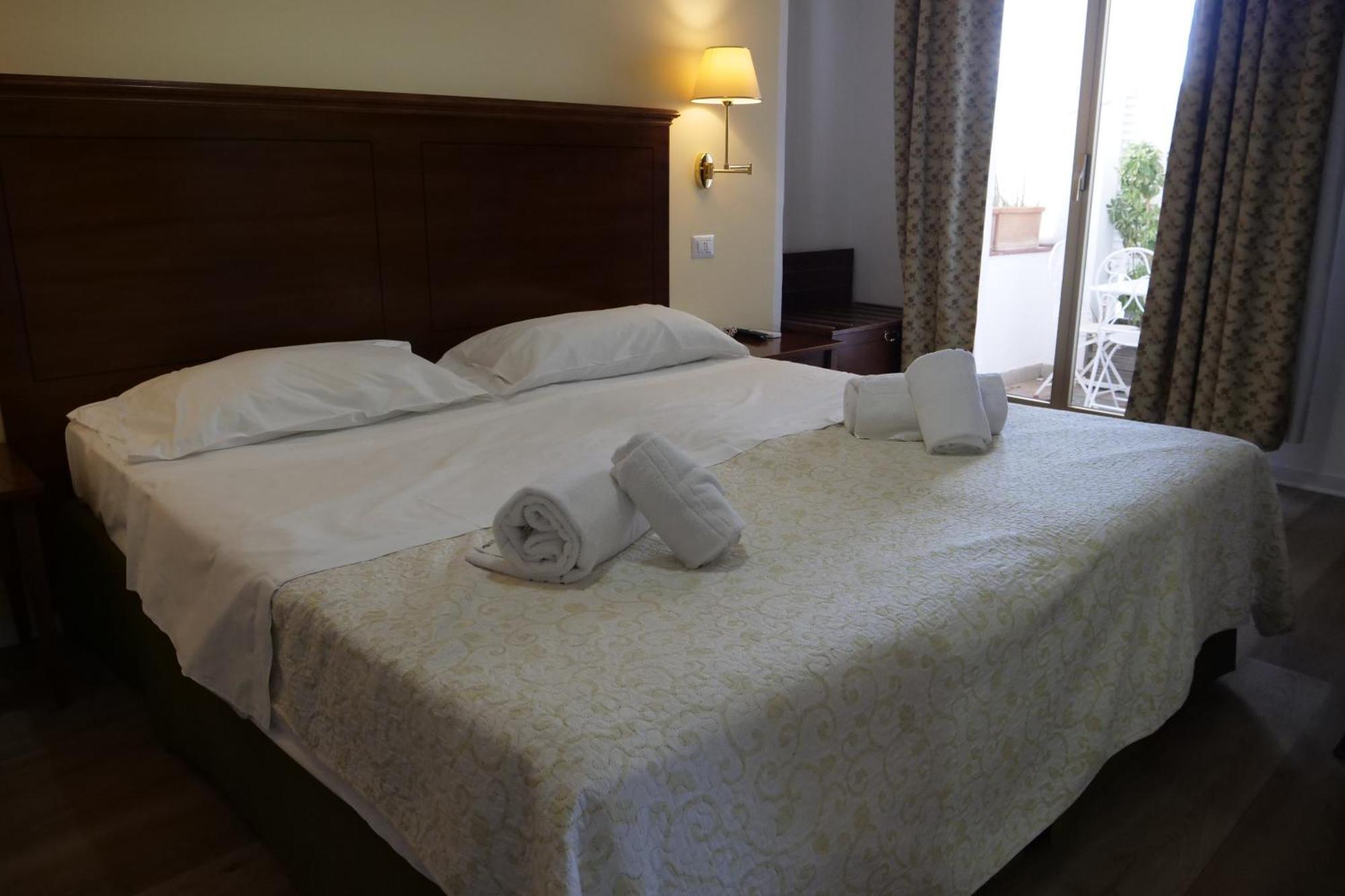 Hotel Elios Tao Таормина Экстерьер фото