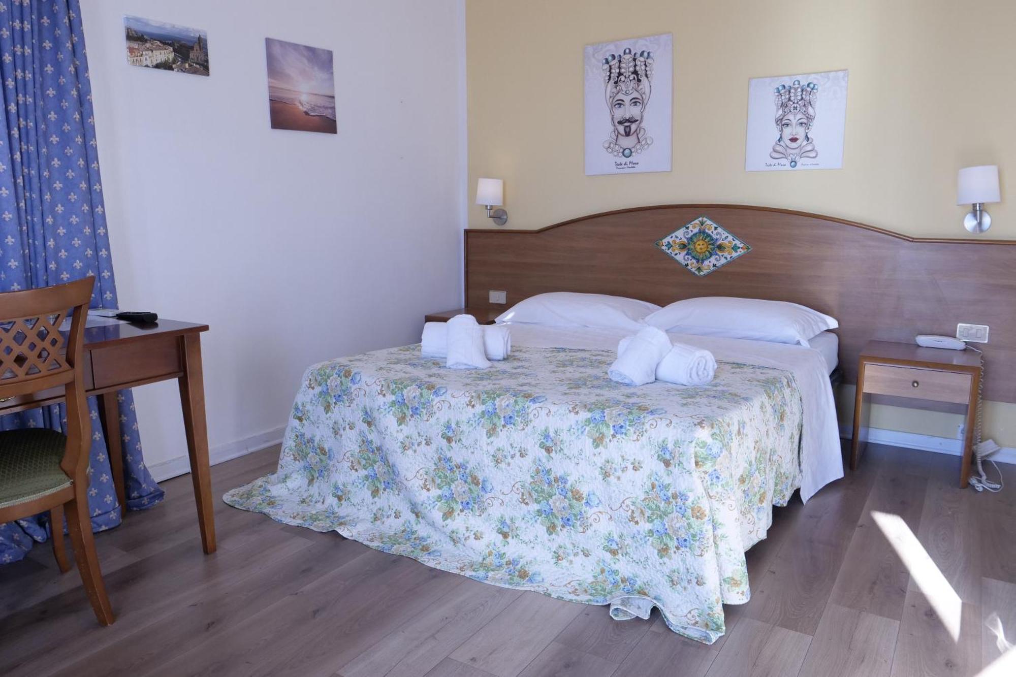 Hotel Elios Tao Таормина Экстерьер фото