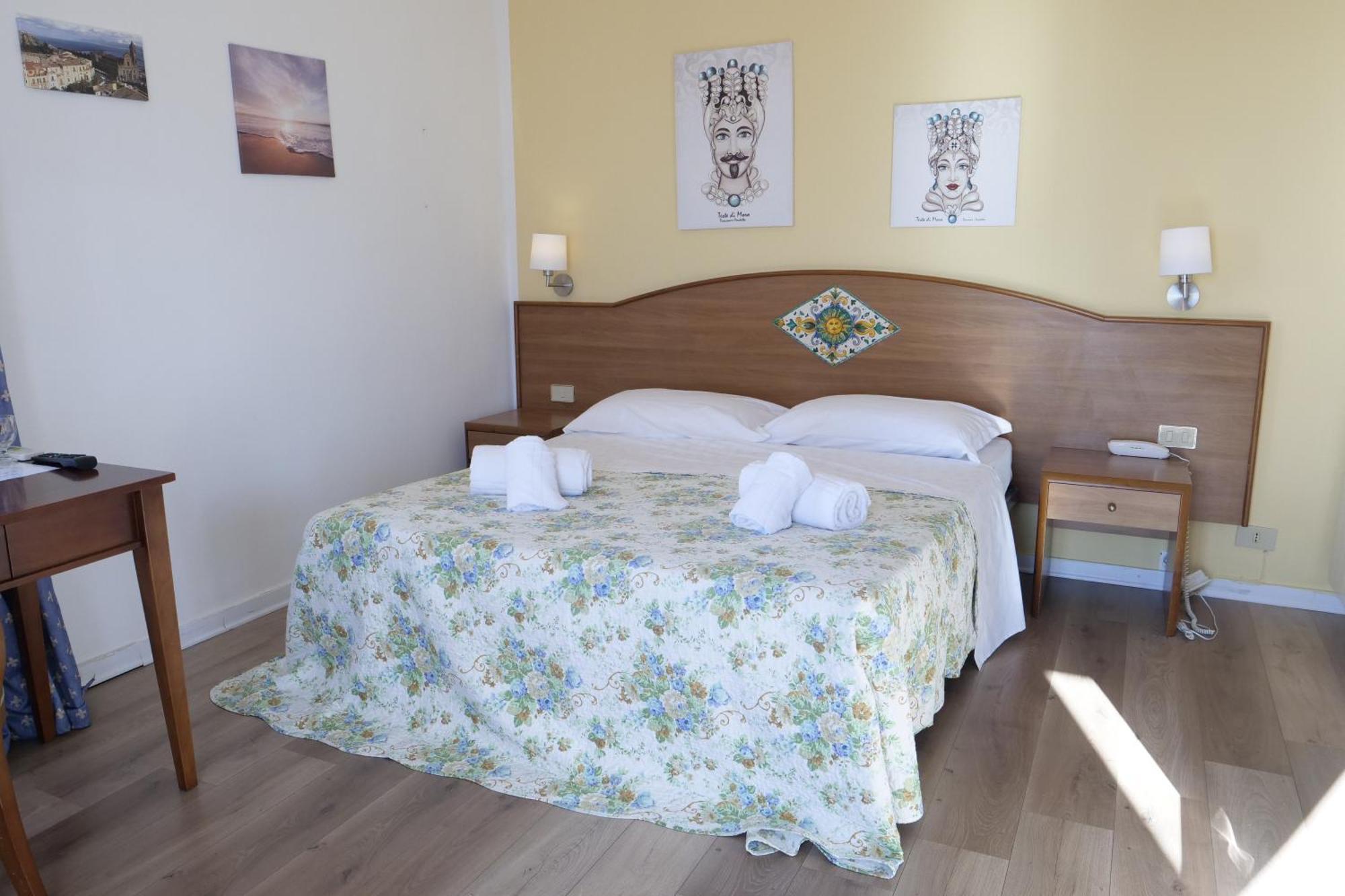 Hotel Elios Tao Таормина Экстерьер фото