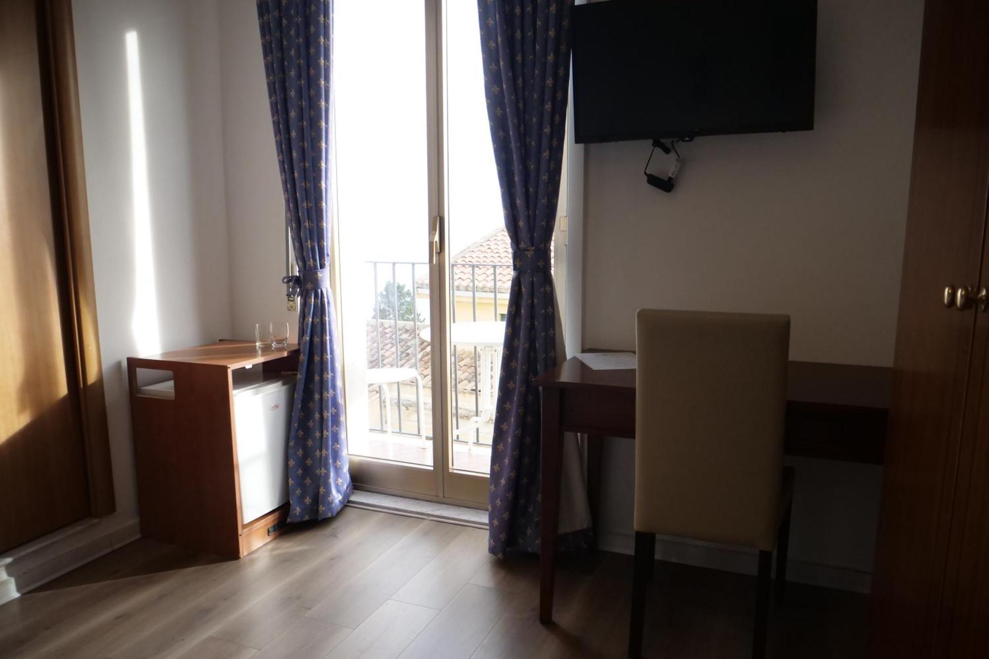 Hotel Elios Tao Таормина Экстерьер фото