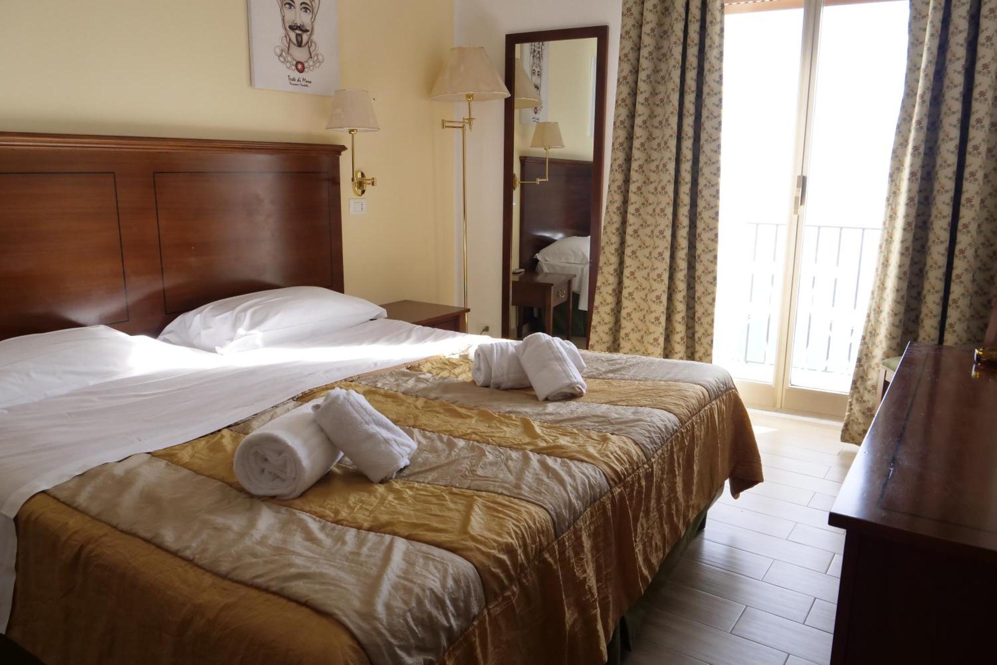 Hotel Elios Tao Таормина Экстерьер фото